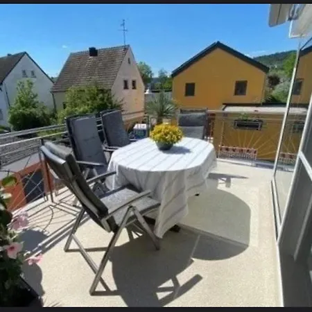 Grosszugige Ferienwohnung An Der Mosel アパート シュヴァイヒ